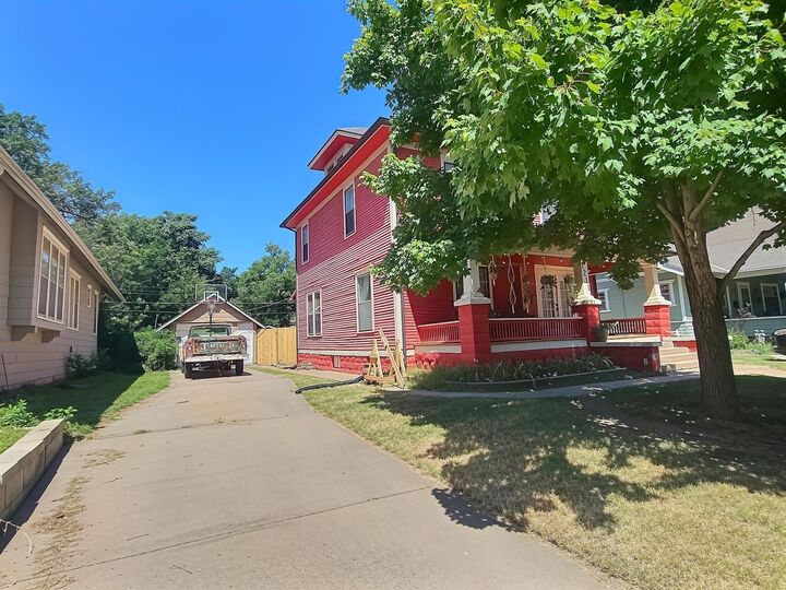 Property Photo: 1211 N Larimer Avenue KS 67203
