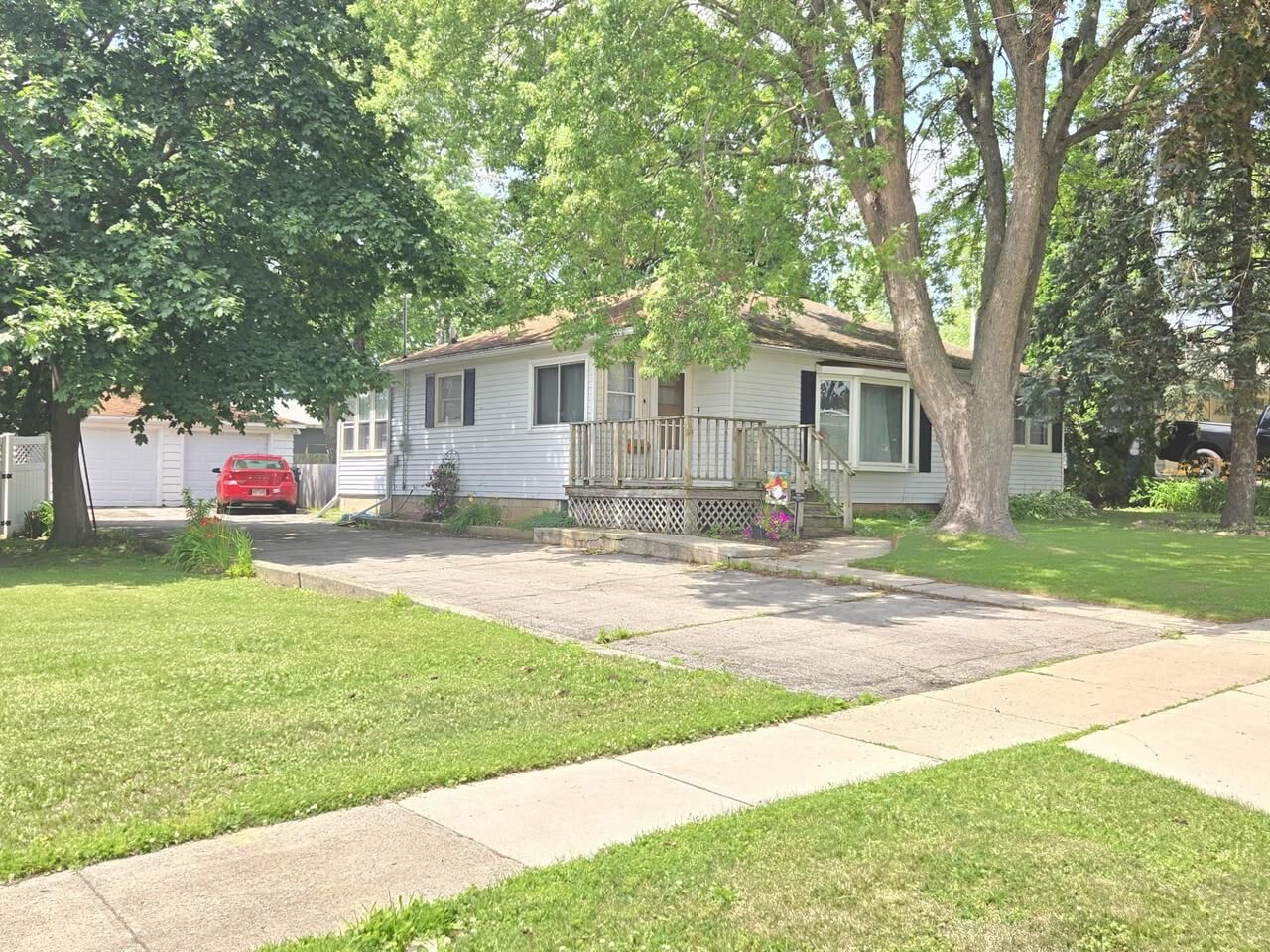 Property Photo:  920 Newbury Street  WI 54971 