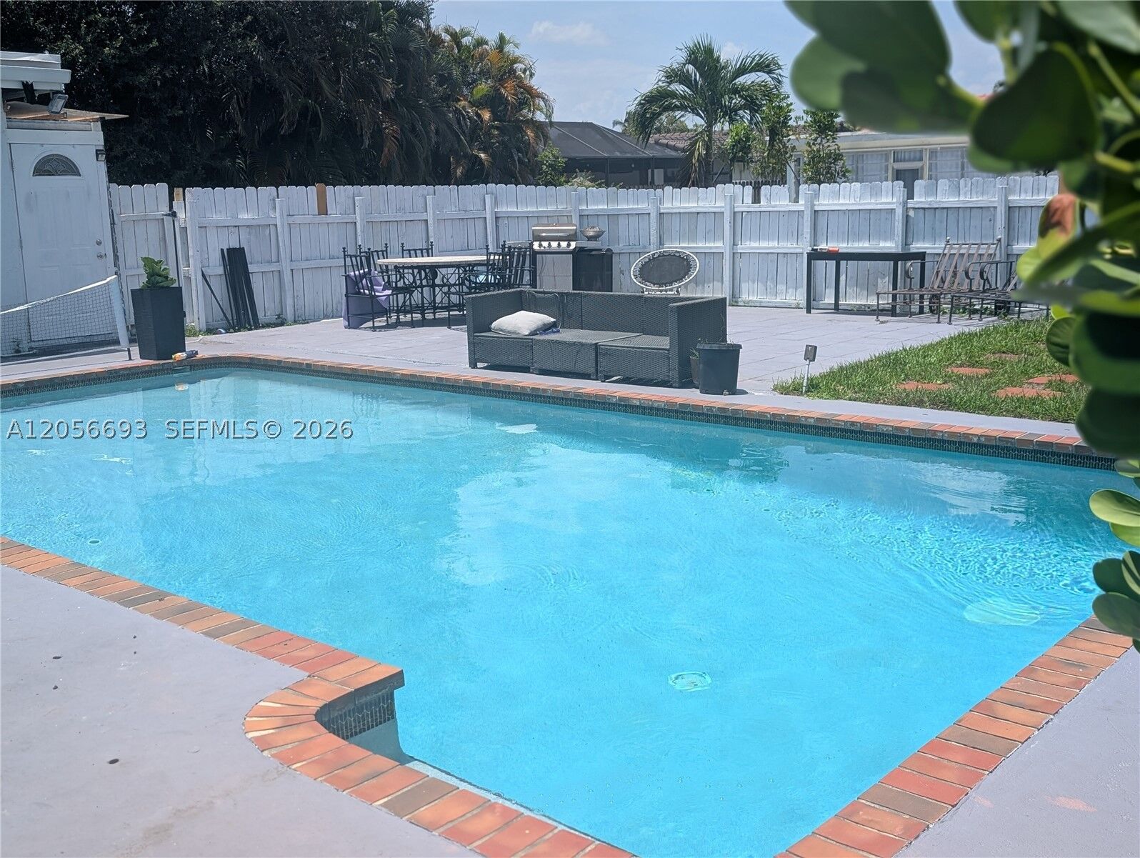 Property Photo: