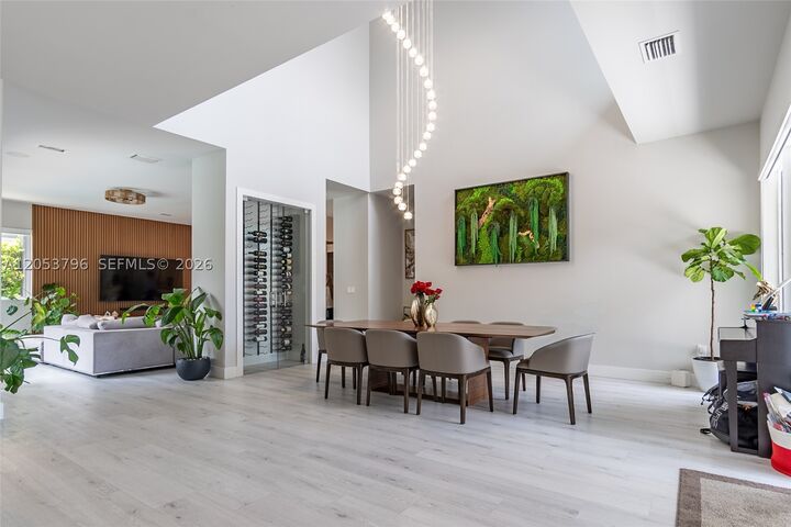 Property Photo:  10043 NW 75th Ter  FL 33178 