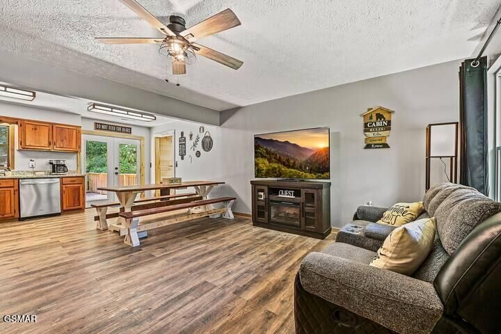 Property Photo: 1643 Arron Way TN 37876