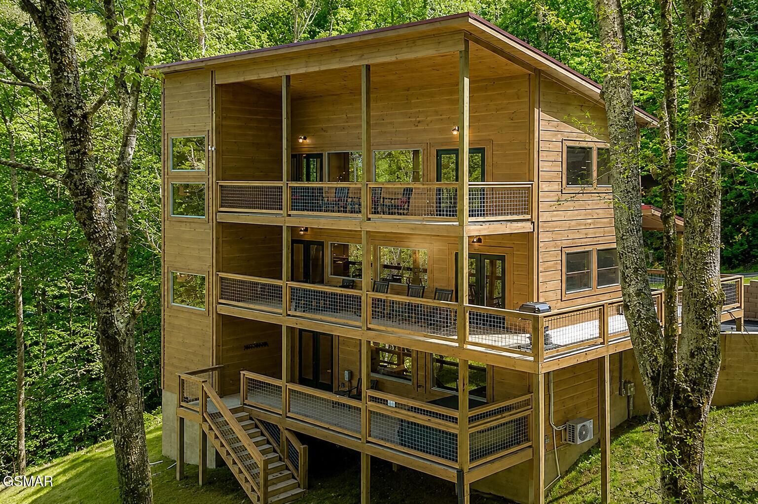 Property Photo: 2252 Misty Shadows Drive TN 37862