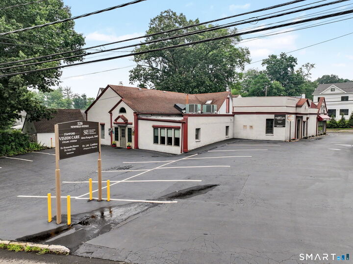 Property Photo:  526 Newfield Avenue  CT 06905 