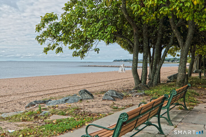 Property Photo:  330 Savin Avenue 76  CT 06516 