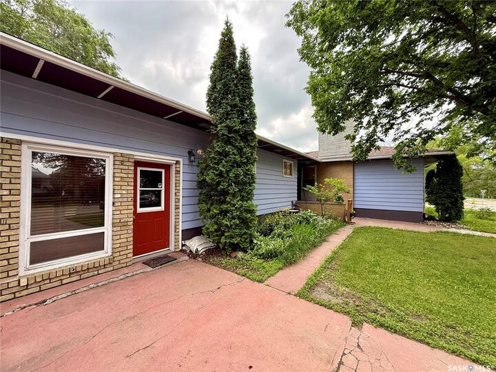 Property Photo: 1502 97th Street SK S9A 0K4