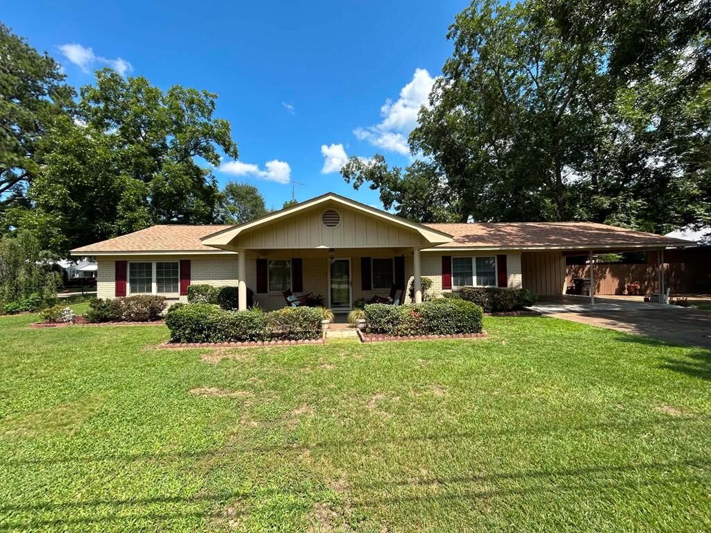 Property Photo:  141 Pacific Street  AL 36303 