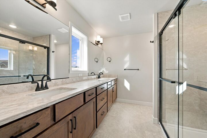 Property Photo: 2968 Meadowlark Avenue WA 99352