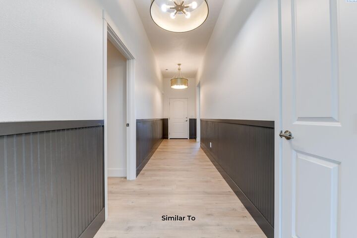 Property Photo: 716 Honeylicious St. WA 99352