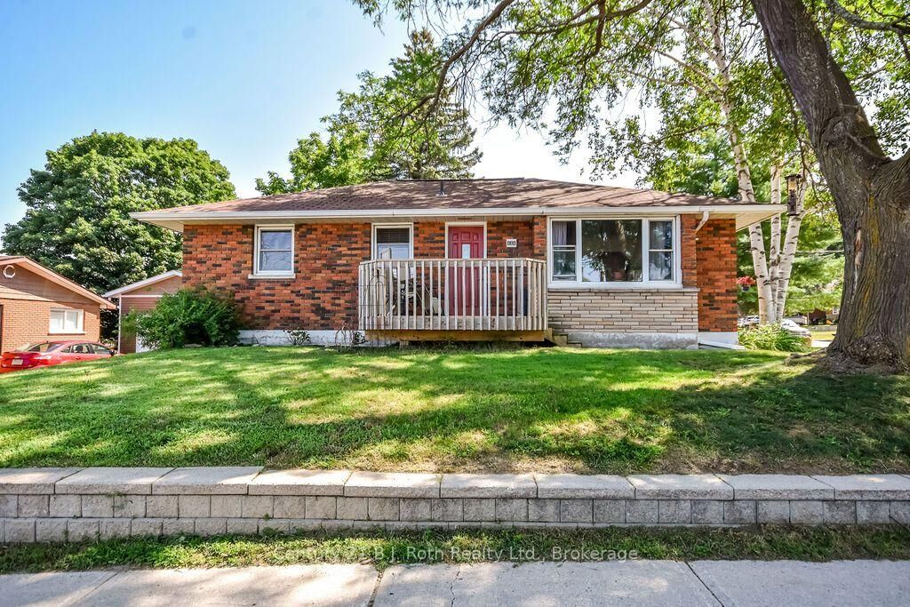Property Photo:  449 Irwin Street  ON L4R 2V6 