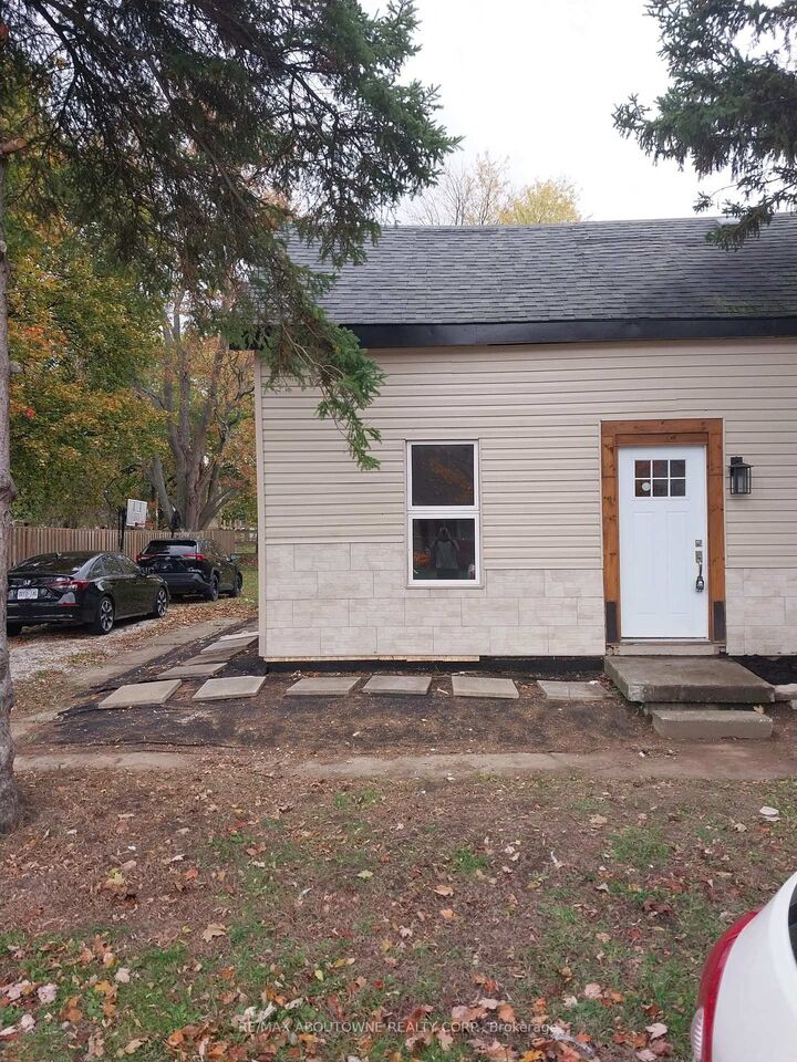 Photo de la propriété:  1071 Southcote Road  ON L9G 3L1 