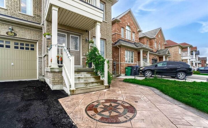 Property Photo: 88 Natronia Trail Main &Amp 2nd ON L6P 3N8