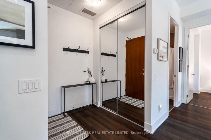 111 St Clair Avenue W 320 — photo 1