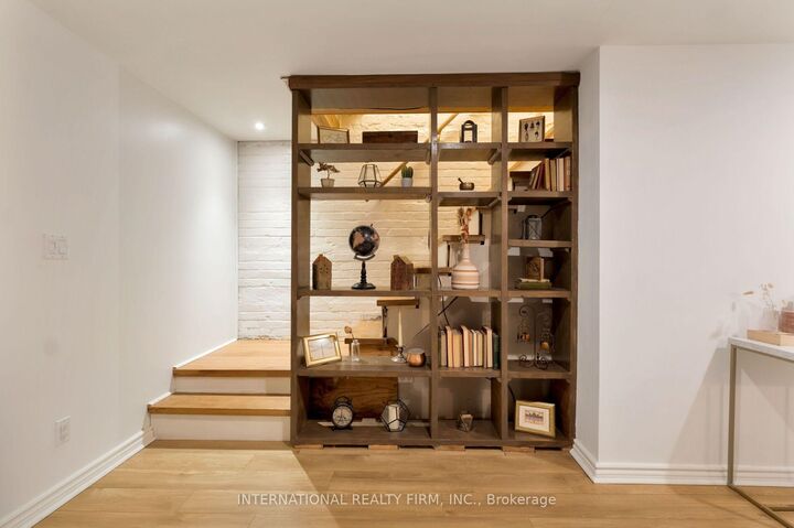 Property Photo: 319 Markham Street ON M6G 2K8