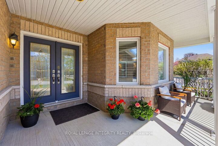 Property Photo: 185 Insmill Crescent ON K2T 1G3