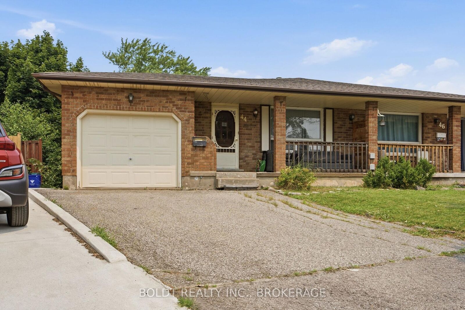 Photo de la propriété: 44 Culligan Crescent ON L2V 4P1