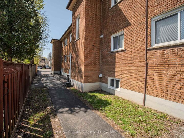 Property Photo: 25 Ottawa Street ON L2R 1Z1