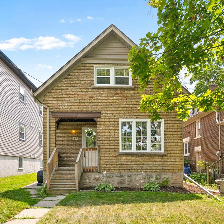 19 Mary Street — photo 1