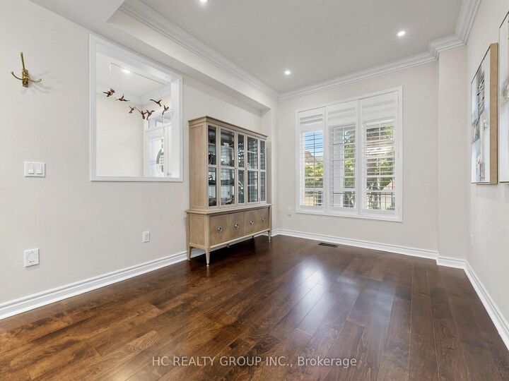 Property Photo: 232 Stonebridge Drive ON L6C 2C8
