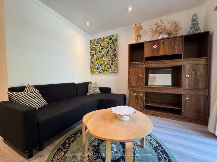 Property Photo:  134 Angus Drive  ON M2J 2X1 