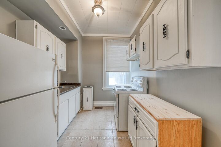 Property Photo: 119 Carroll Street ON N5C 1W3
