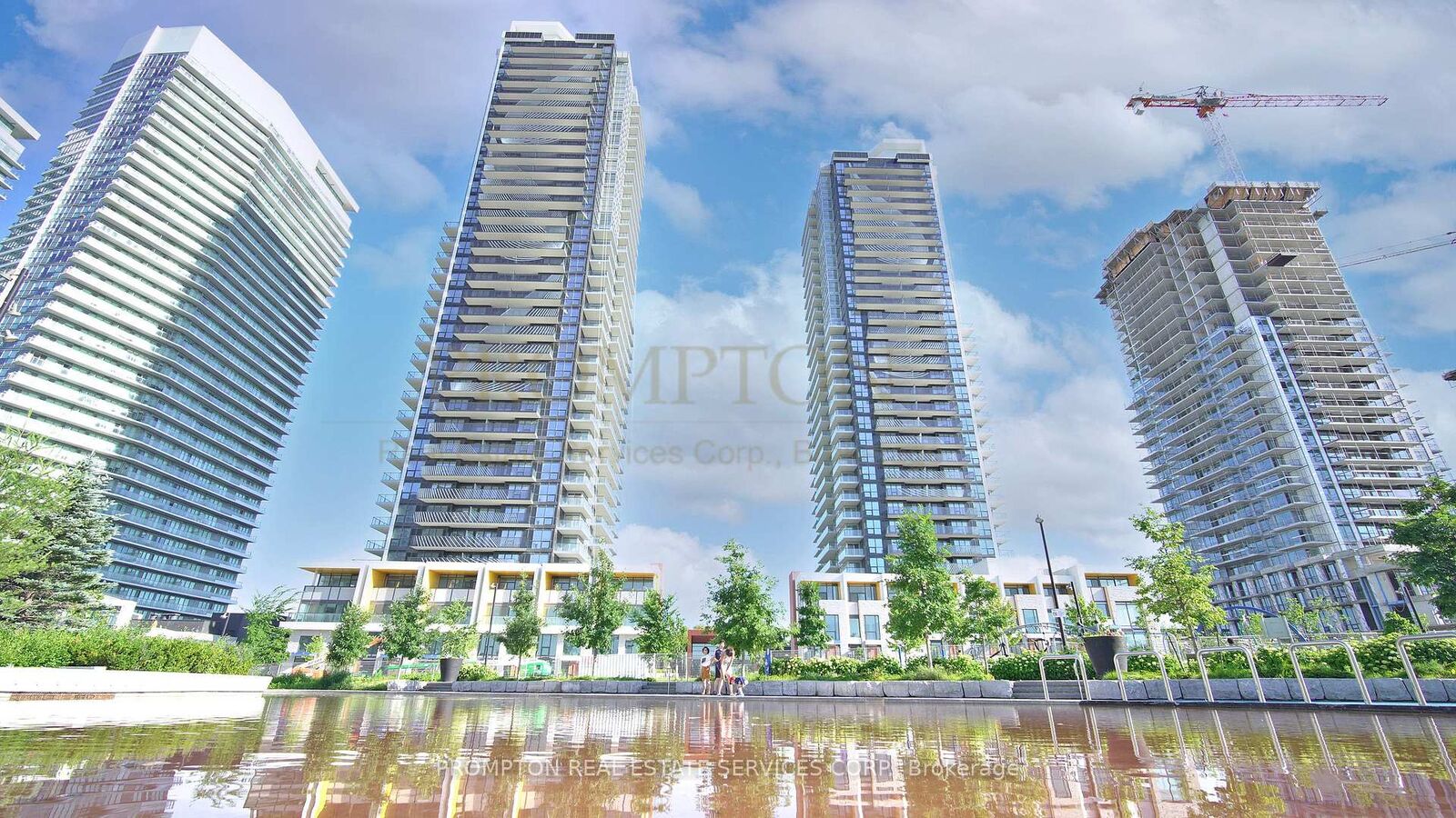 Property Photo: 95 McMahon Drive 1109 ON M2K 0H1