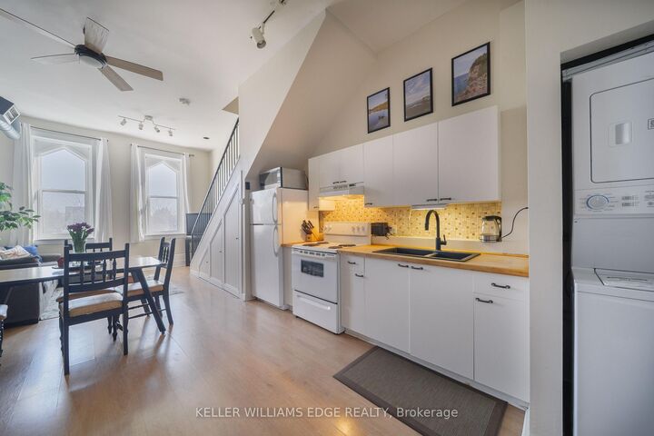 123 Broadway Avenue — photo 1