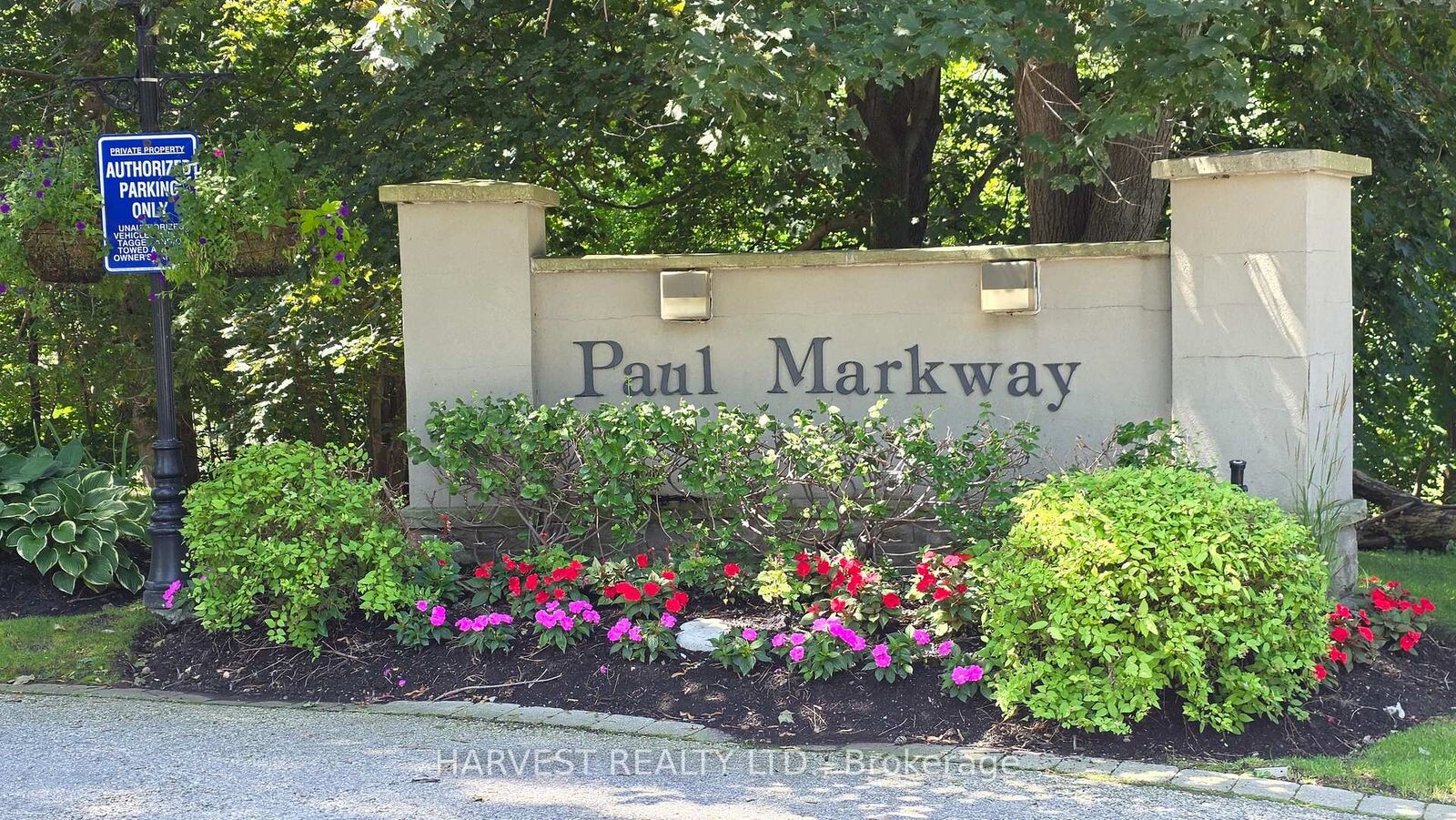 Property Photo: 54 Paul Markway Court ON M2H 1S7