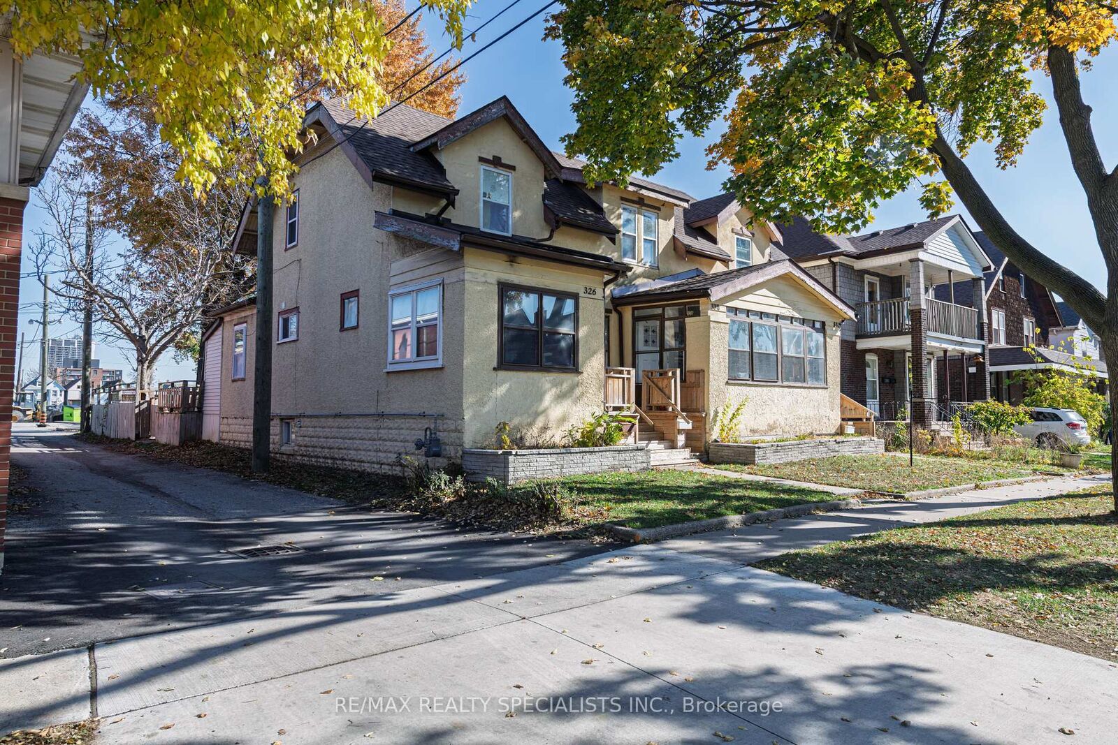 Property Photo:  332 Elm Avenue  ON N9A 5H1 