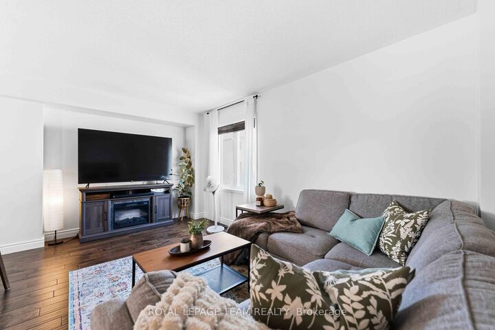 Property Photo: 358 Moffatt Pond Court ON K2J 0C7