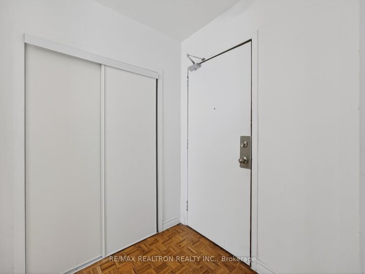 Property Photo: 275 Wentworth Street W 108 ON L1J 1N1