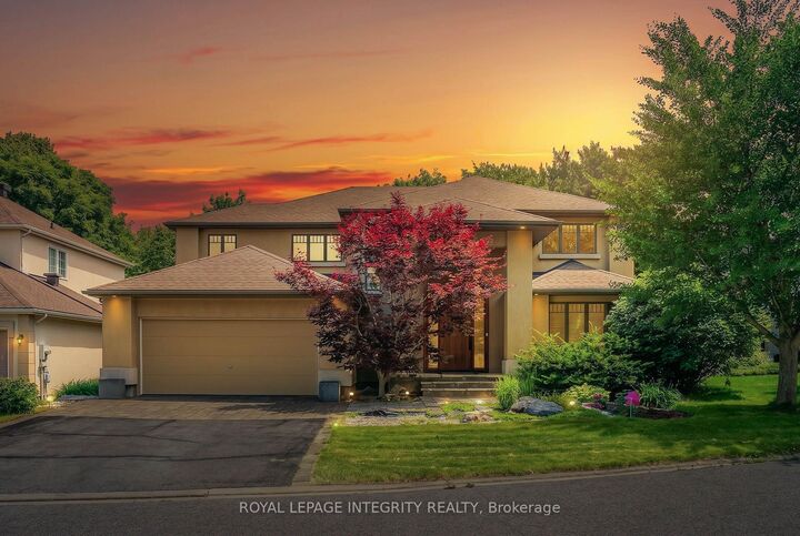 Property Photo: 13 Cecil Walden Ridge ON K2K 3C6