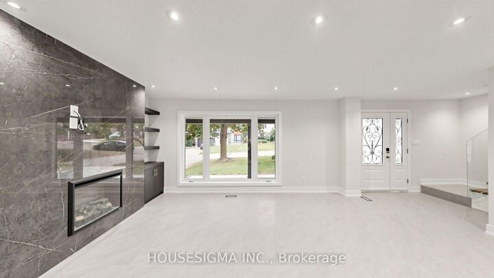 Property Photo: 126 Woodward Avenue ON L3T 1E9