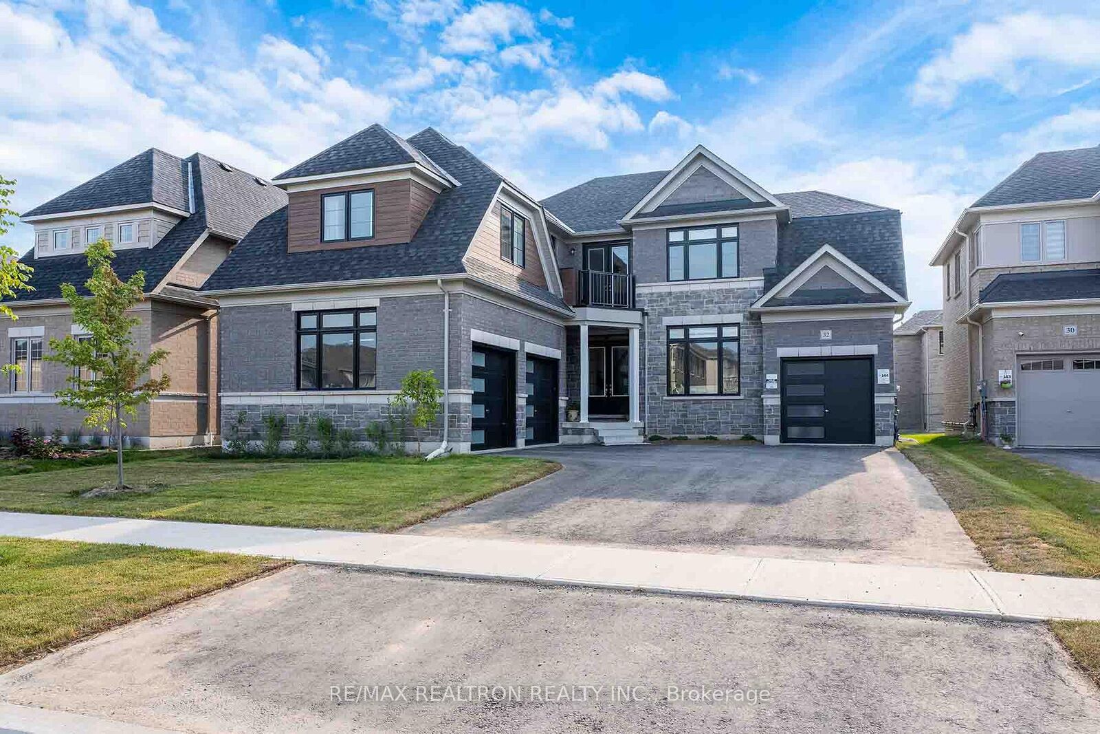Property Photo: 32 Bellflower Crescent ON L0G 1W0