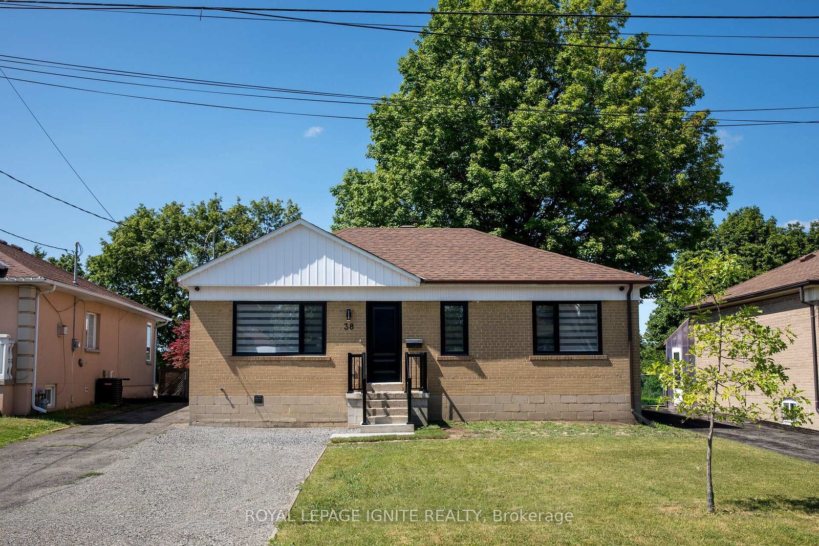 Property Photo: 38 Parent Avenue Main ON M3M 1Z7