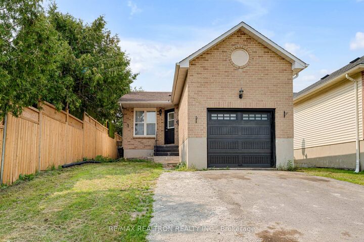 Property Photo: 709 Ridley Drive ON K7P 2A3