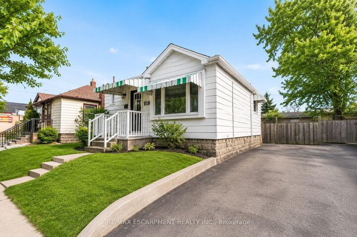 Property Photo:  501 Upper Wellington Street  ON L9A 3P6 