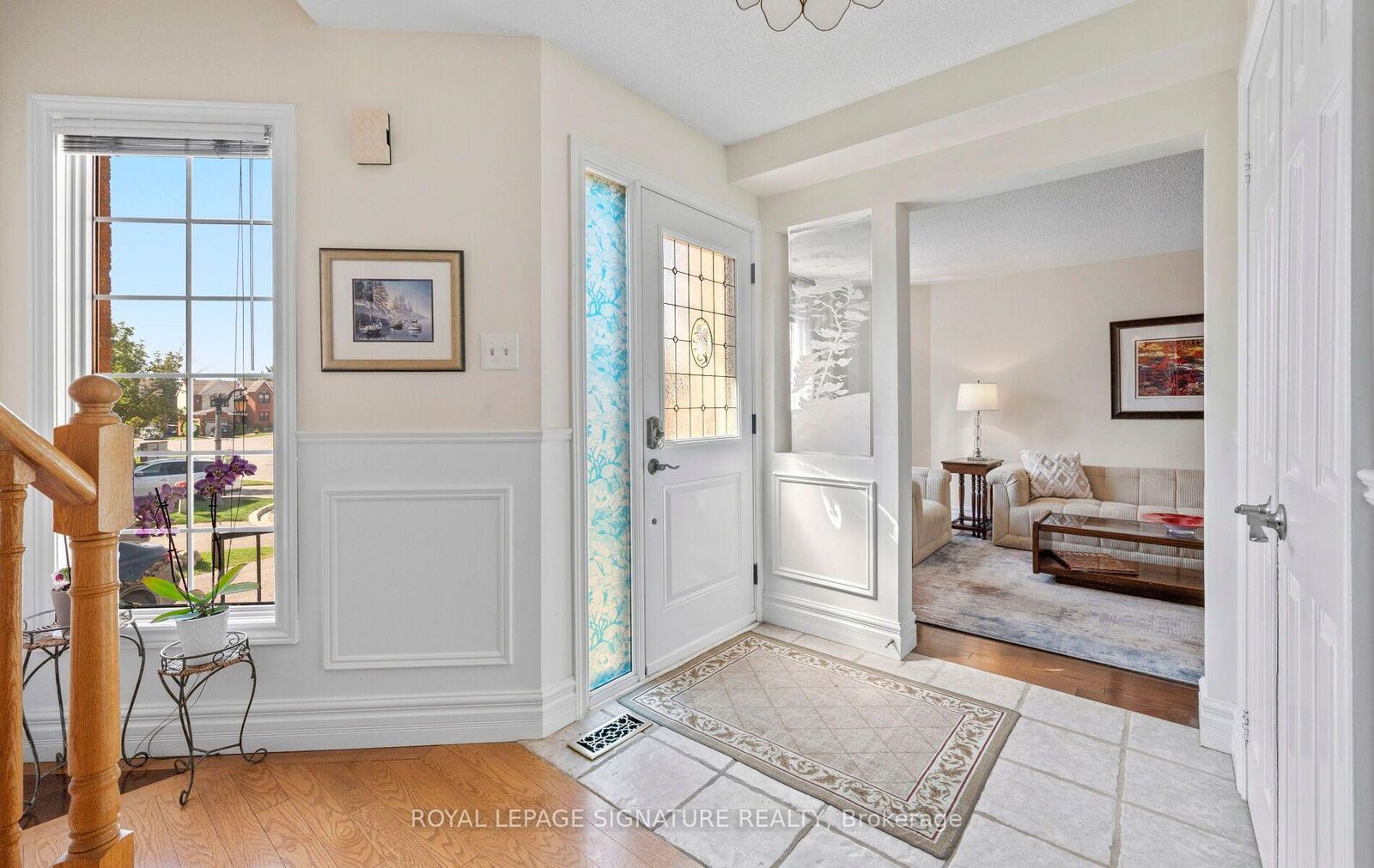 Property Photo: 412 Butler Court ON L4G 6G8