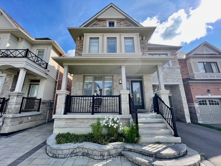 Property Photo: 3 Collier Crescent ON L6E 0T2