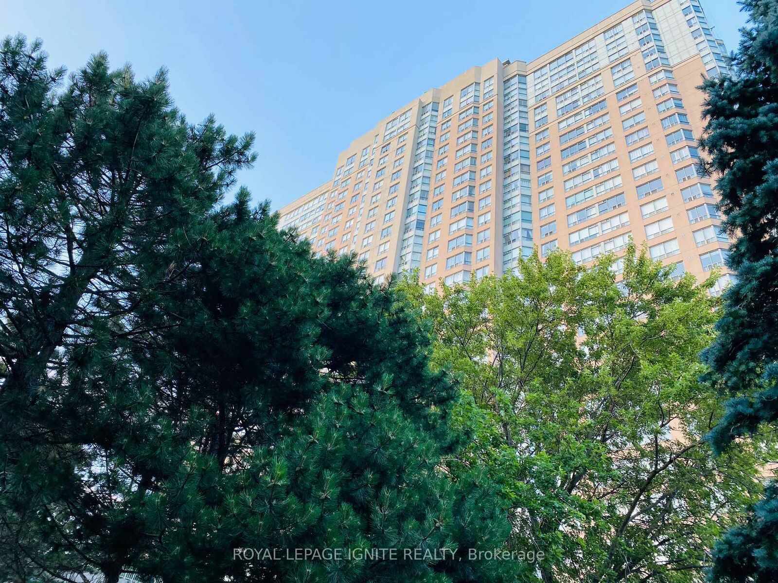 Property Photo: 68 Corporate Drive 2025 ON M1H 3C3