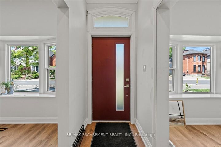 Property Photo: 192 Victoria Avenue N ON L8L 5G1
