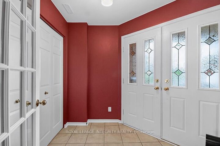 Property Photo:  76 Saddlehorn Crescent  ON K2M 2B1 