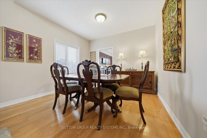 Property Photo: 1382 Avon Drive ON L5N 7Z3