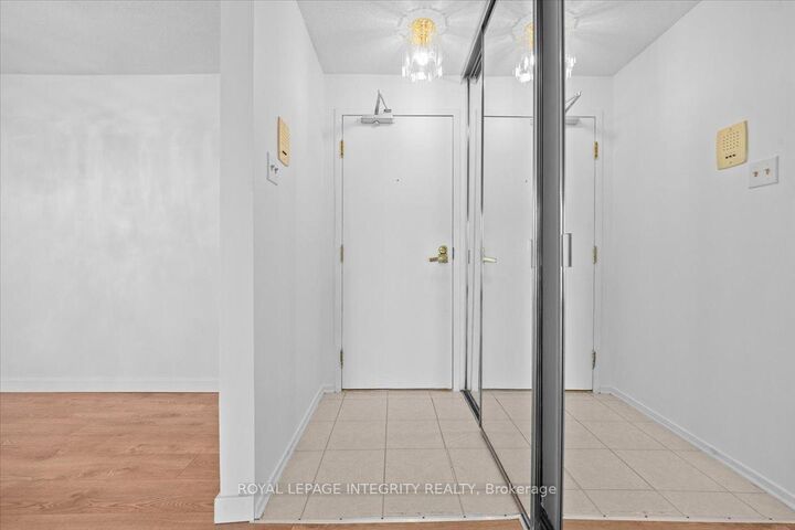Property Photo: 6470 Bilberry Drive 207 ON K1C 4P1