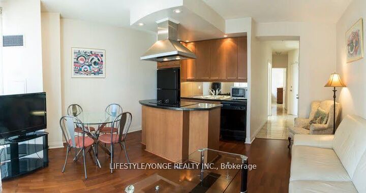 Photo de la propriété:  1121 Bay Street 1608  ON M4Y 2R4 
