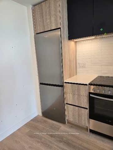Property Photo: 181 Sterling Road 809 ON M6R 0B2