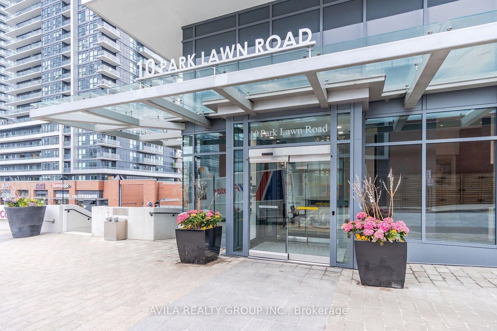 Property Photo: 10 Park Lawn Road 320 ON M8V 0H9