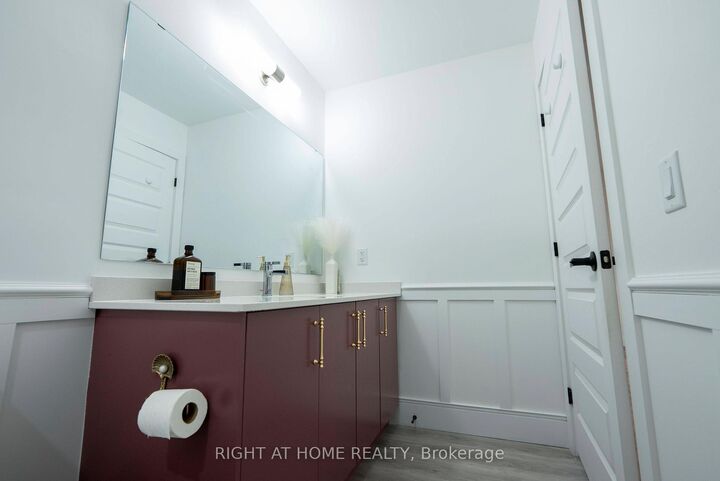 Property Photo: 1000 Lackner Place E 302 ON N2A 0L9