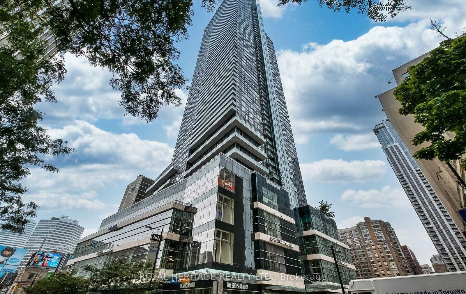 Photo de la propriété: 386 Yonge Street 510 ON M5B 0A5