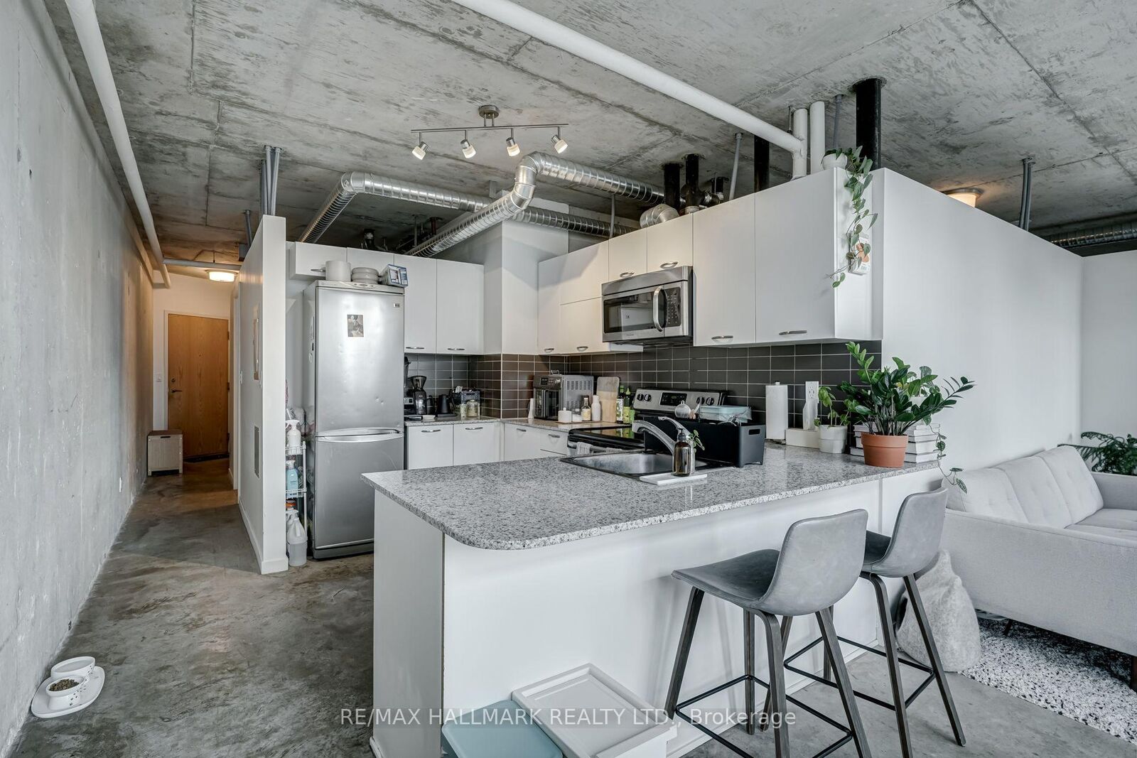 Property Photo: 150 Sudbury Street 910 ON M6J 3S8