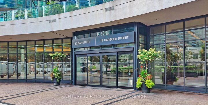 Property Photo: 18 Harbour Street 3105 ON M5J 2Z6